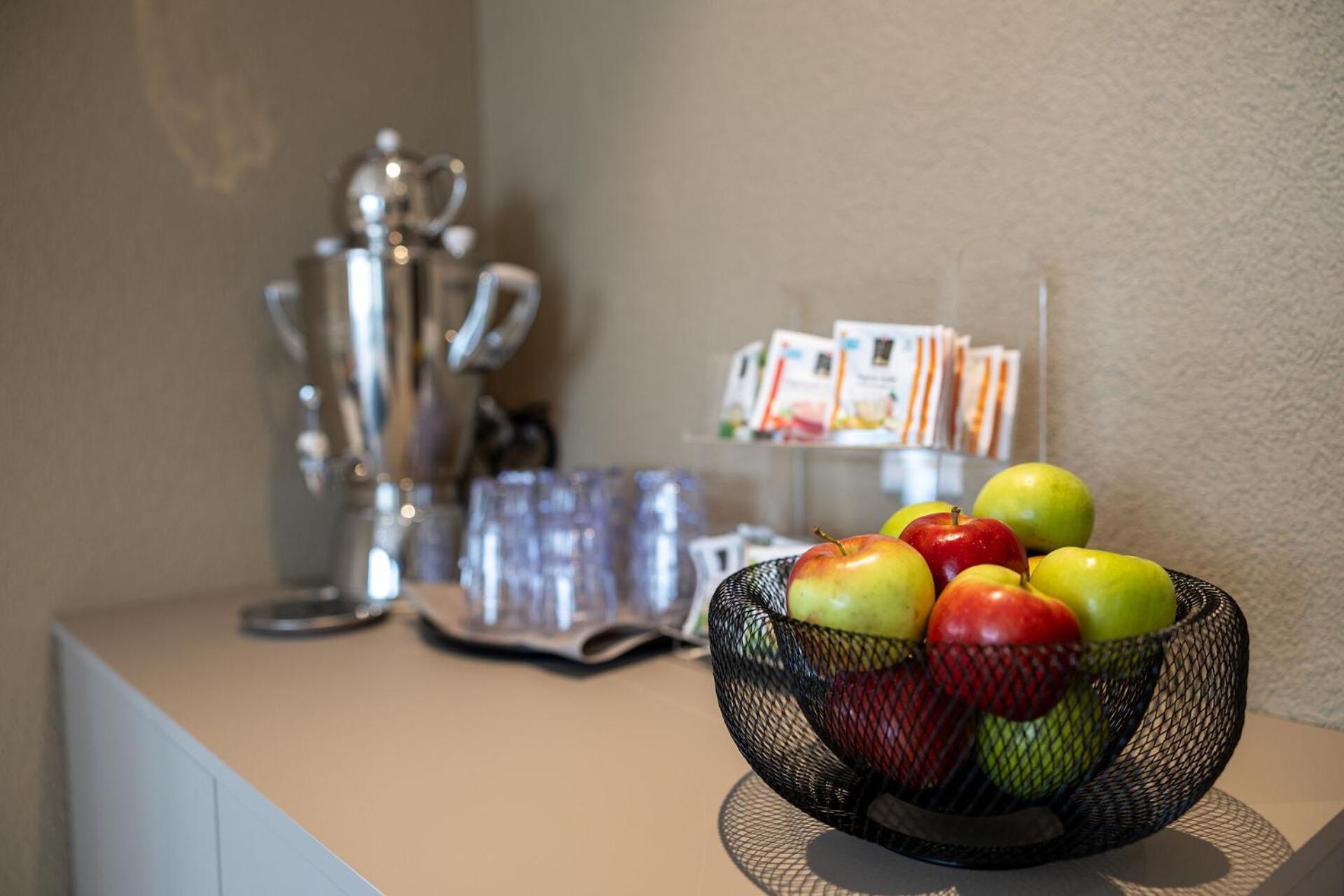 B-Smart Hotel ארבון מראה חיצוני תמונה
